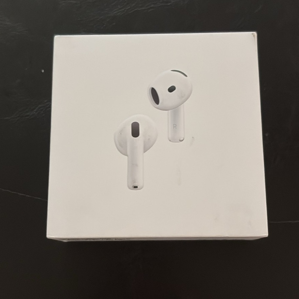 AirPods 4 Wireless Earbuds